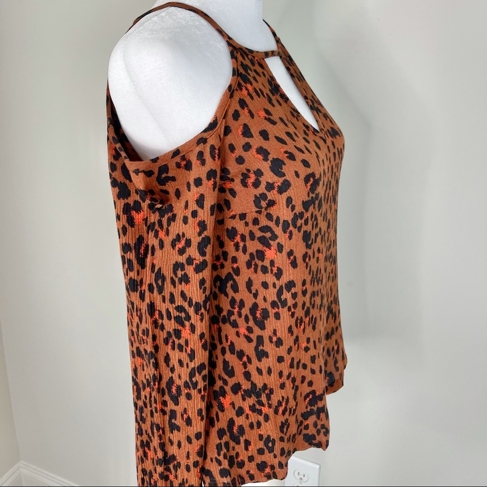 Cold Shoulder Top - Picture 6 of 16
